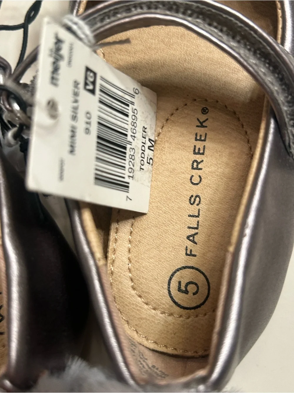 NWT-Little Girls Falls Creek Silver Mary Jane With Kitten Face Dress Shoes